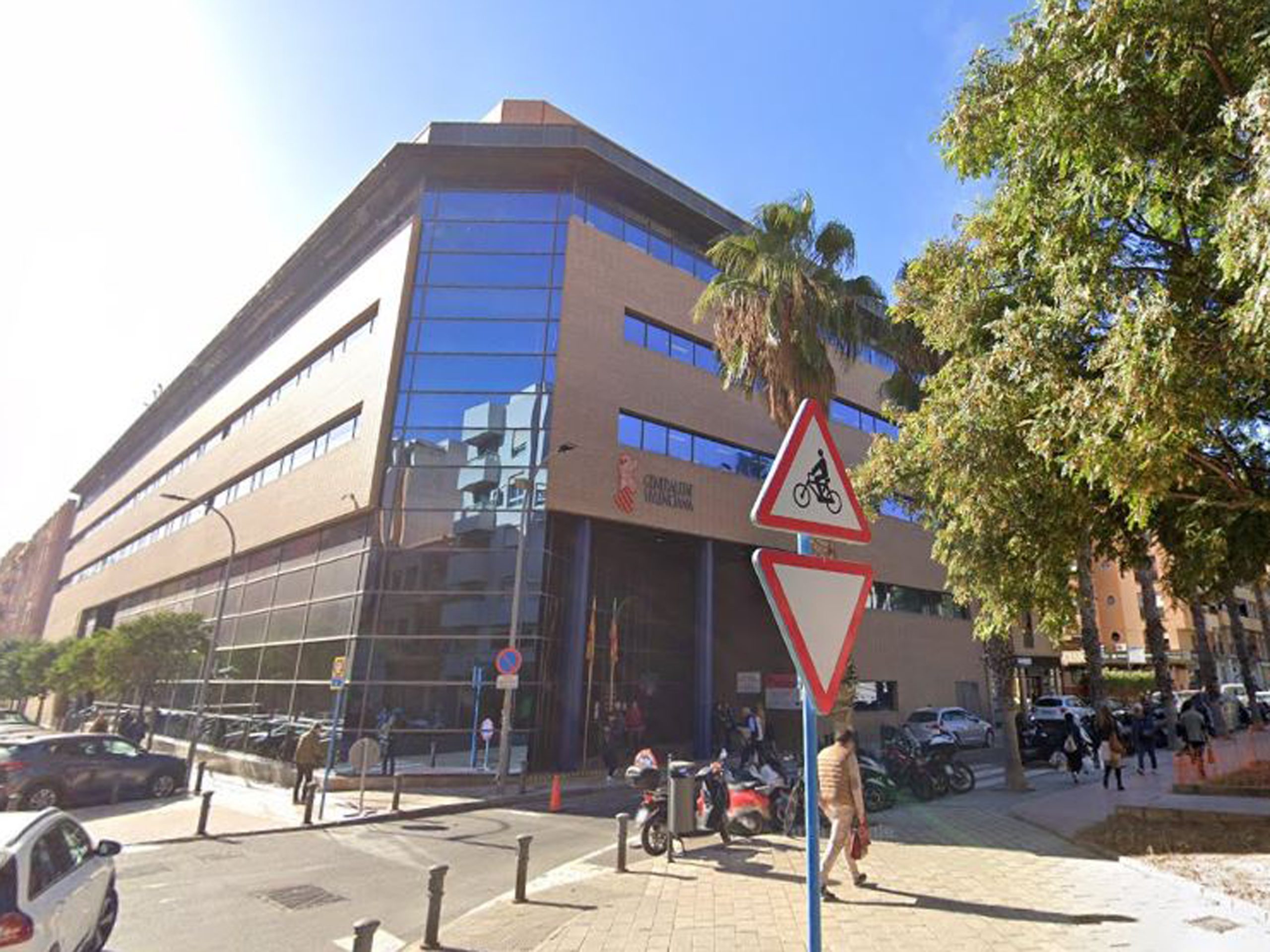 El Juzgado Mercantil de Alicante perdona una deuda de 67.898 euros a un vecino de La Nucia cuya insolvencia originó con una empresa que su padrastro puso a su nombre y las consecuencias de una grave lesión trabajando en el campo